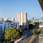 Δωμάτια σε οικογενειακή κατοικία Setimo Ceu
